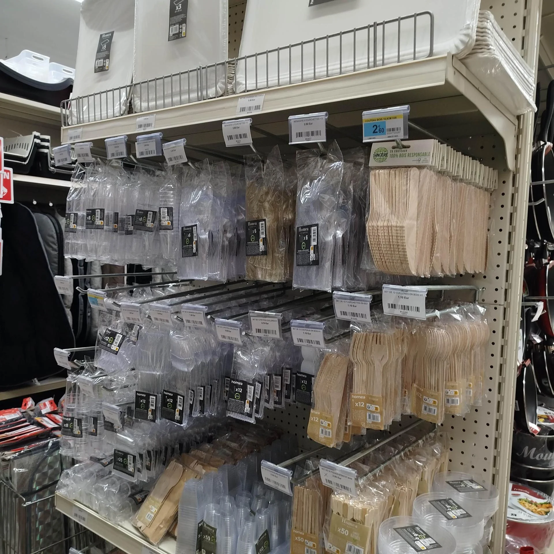 Couvert en bois et plastiques réutilisables